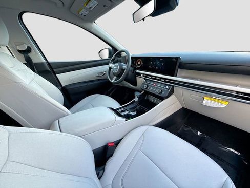 Certified 2026 Hyundai Tucson SE FWD image 26