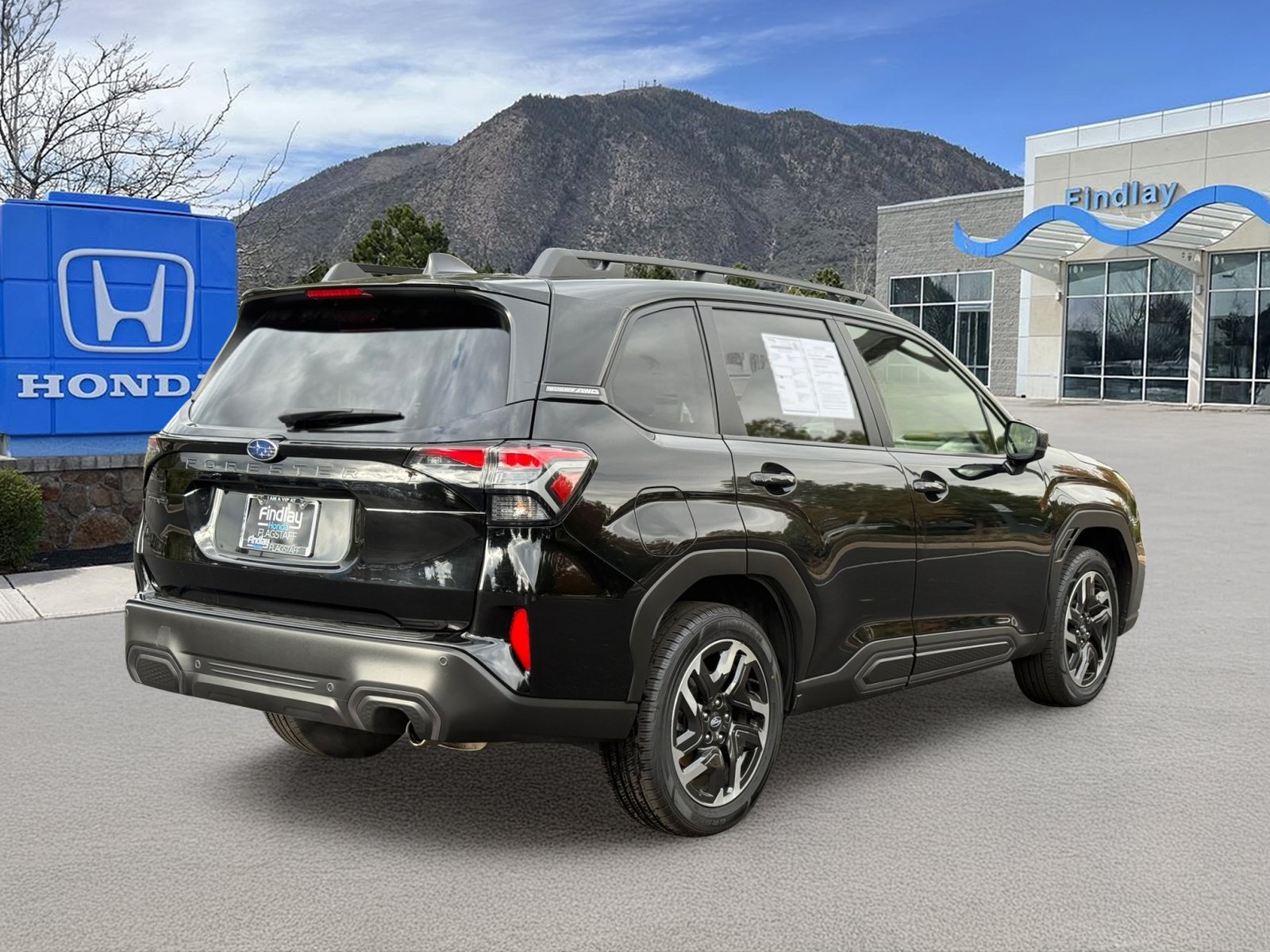 Used 2025 Subaru Forester Limited w/ Popular Package #2 AWD/4WD image 5