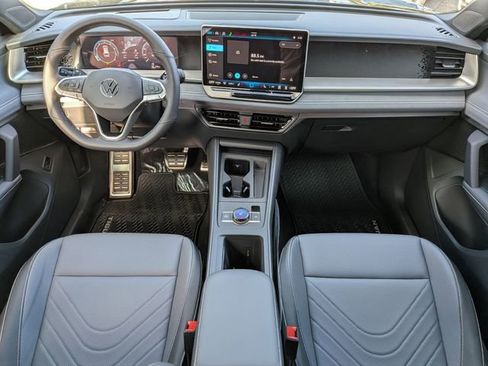 New 2026 Volkswagen Tiguan SE R-Line image 18