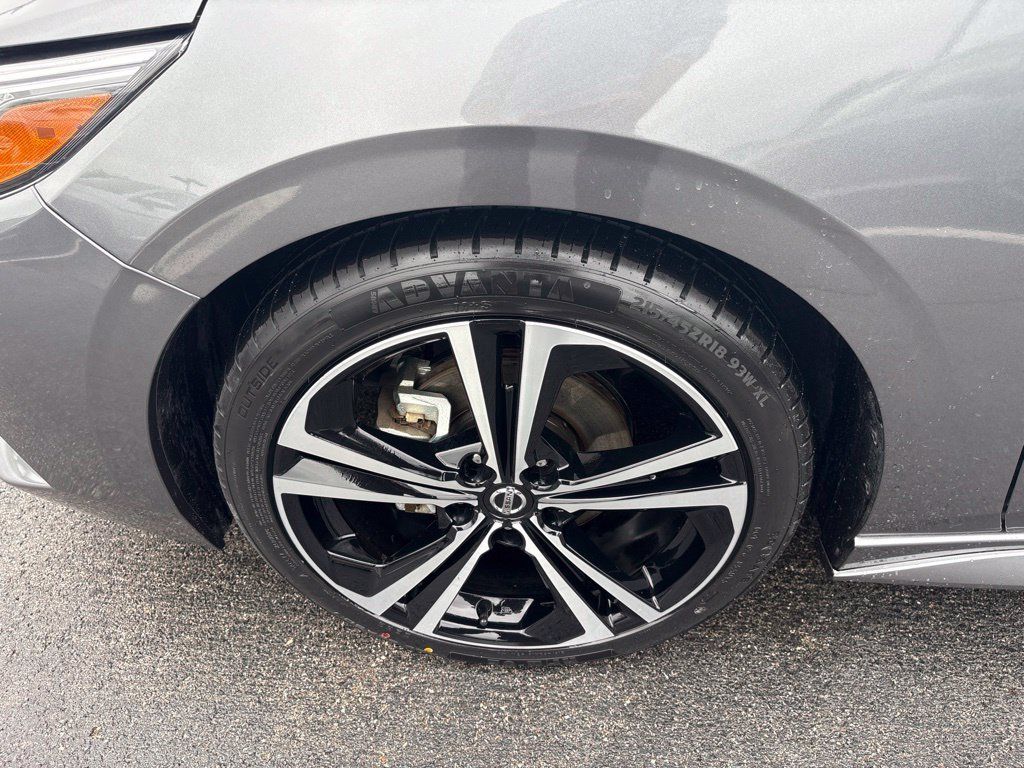 Used 2023 Nissan Sentra SR w/ Electronics Package FWD image 7