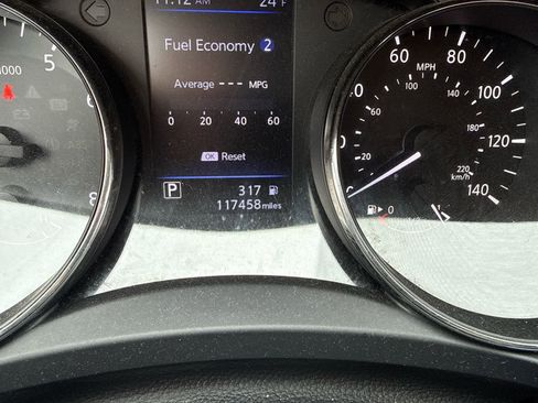 Used 2018 Nissan Rogue SV image 17