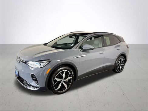 Used 2023 Volkswagen ID.4 Pro S image 2