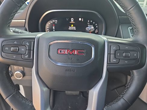 Used 2023 GMC Yukon XL SLT w/ SLT Premium Package RWD image 19