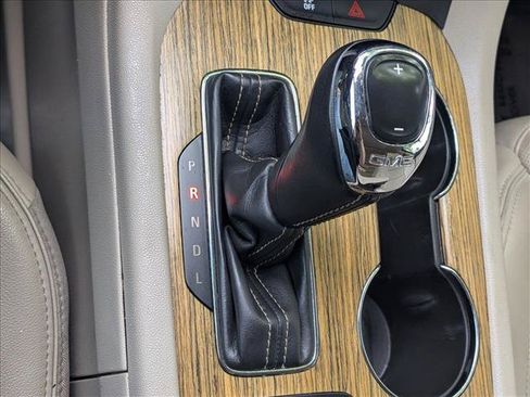 Used 2017 GMC Acadia Denali w/ Technology Package AWD/4WD image 12