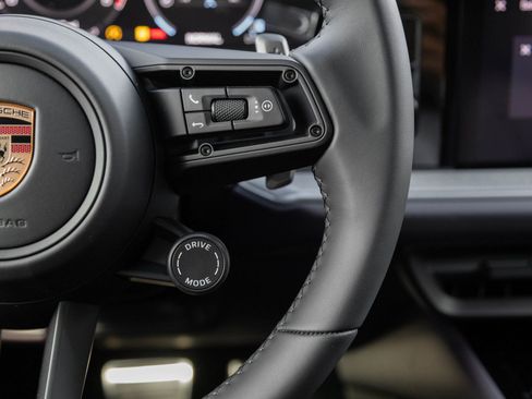 New 2026 Porsche Cayenne S AWD/4WD image 16