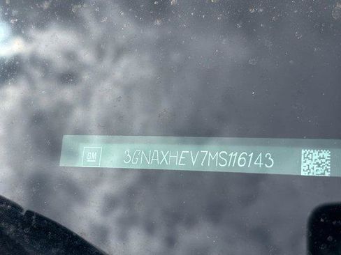 Used 2021 Chevrolet Equinox LS w/ LS Convenience Package image 11