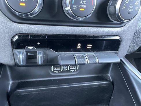 Used 2022 RAM 1500 Big Horn AWD/4WD image 15
