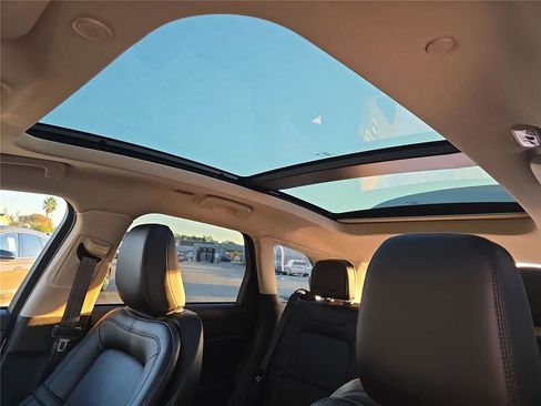 New 2026 Lincoln Corsair Reserve FWD image 23