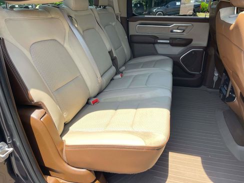Used 2019 RAM 1500 Laramie AWD/4WD image 31