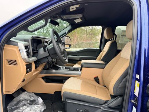 New 2026 Ford F250 XLT w/ XLT Premium Package AWD/4WD image 14