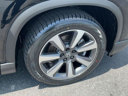 Used 2025 Honda Pilot Elite image 6