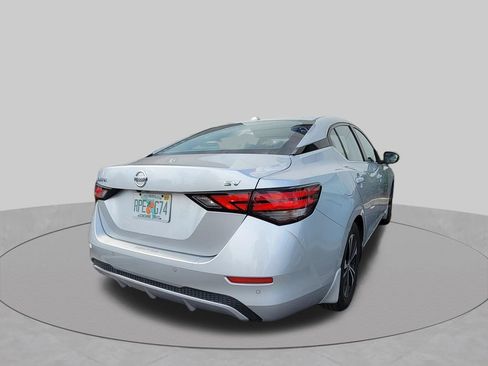 Used 2021 Nissan Sentra SV FWD image 2