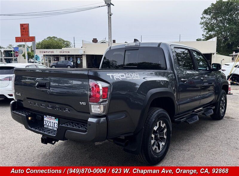 Used 2021 Toyota Tacoma TRD Off-Road w/ Technology Package AWD/4WD image 3