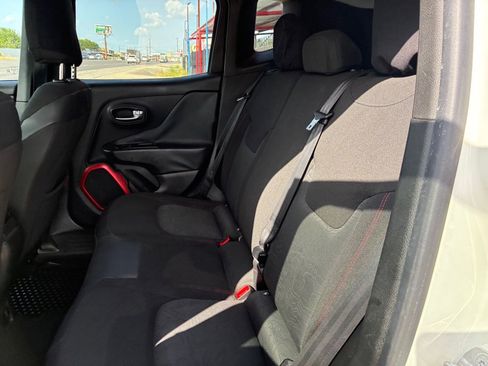 Used 2016 Jeep Renegade Trailhawk AWD/4WD image 20