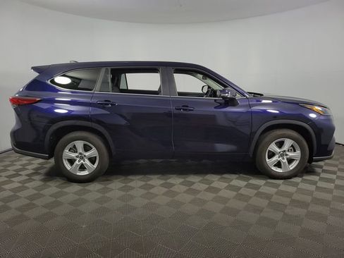 Used 2023 Toyota Highlander LE image 10