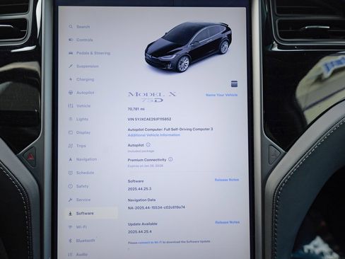 Used 2018 Tesla Model X 75D image 40