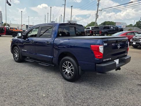 Used 2024 Nissan Titan SV w/ SV Convenience Package RWD image 10
