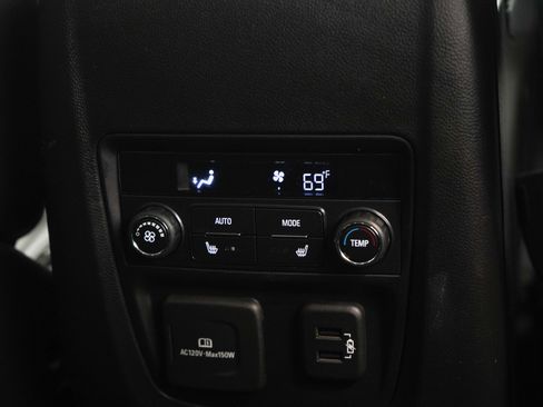 Used 2019 Buick Enclave Avenir w/ Avenir Technology Package image 17