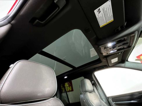 Used 2022 GMC Yukon Denali w/ Advanced Technology Package image 14