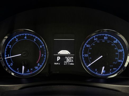 Used 2019 Toyota Corolla LE FWD image 14