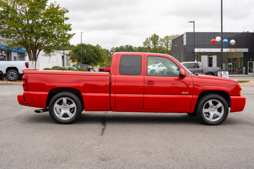 Used 2003 Chevrolet Silverado 1500 SS AWD/4WD image 8