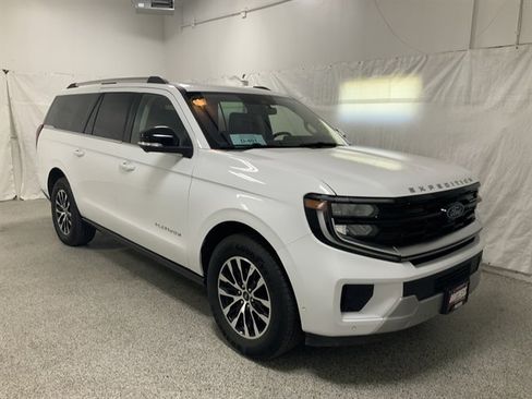 Used 2025 Ford Expedition Max Platinum AWD/4WD image 9