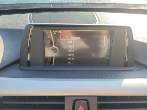 Used 2014 BMW 320i Sedan image 32