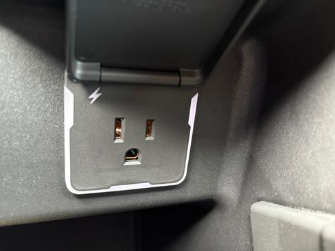 New 2025 Chevrolet Silverado 2500 LT w/ Z71 Chrome Sport Edition image 29