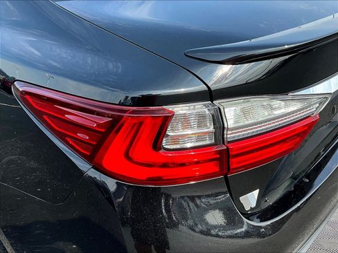 Used 2017 Lexus ES 350 w/ Ultra Luxury Package FWD image 23