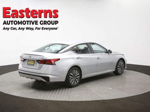 Used 2024 Nissan Altima 2.5 SV image 41