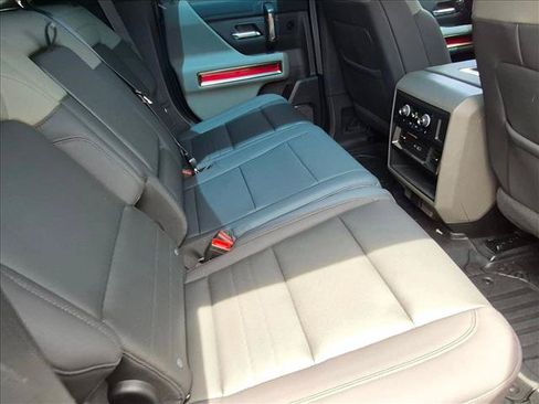 Used 2024 GMC Hummer EV 3X AWD/4WD image 17