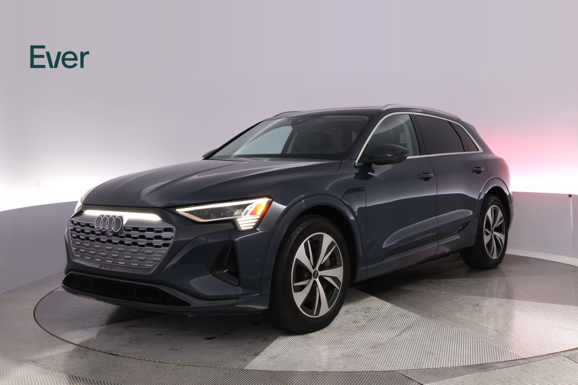 Used 2024 Audi Q8 e-tron Premium Plus w/ Prestige Package AWD/4WD image 2