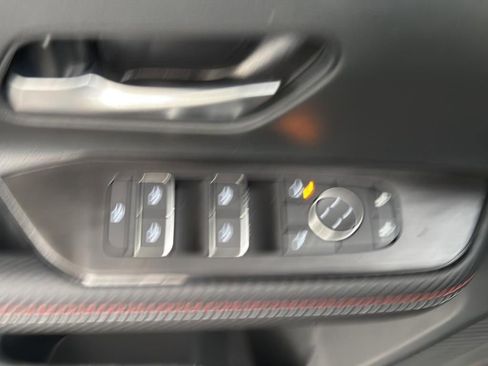 New 2026 Nissan Kicks SR image 18