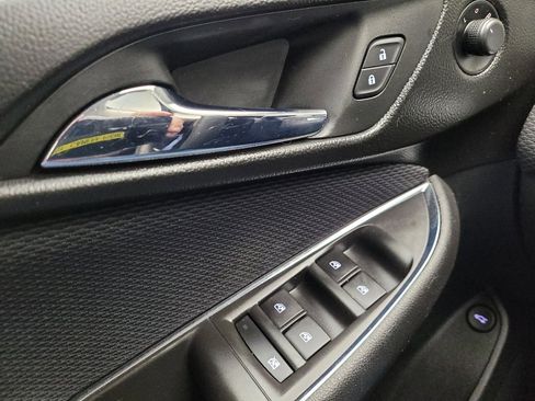 Used 2017 Chevrolet Cruze LT FWD image 27