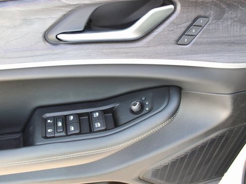 New 2025 Jeep Grand Cherokee Limited w/ Luxury Tech Group II image 11