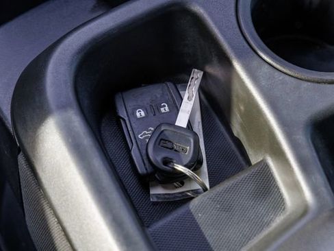 Used 2021 GMC Sierra 2500 SLE image 26