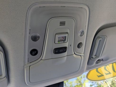 Used 2022 Toyota Prius LE FWD image 19