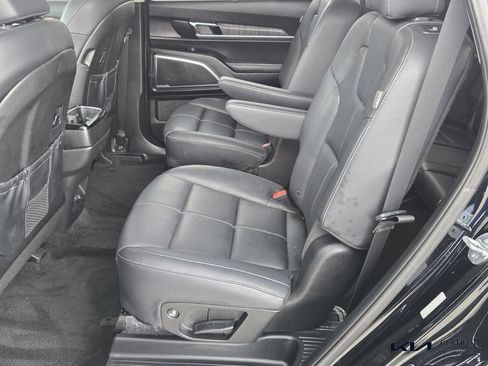 Used 2023 Kia Telluride SX FWD image 3