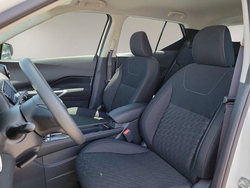 Used 2024 Nissan Kicks SV FWD image 11