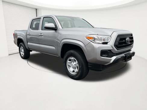 Used 2021 Toyota Tacoma SR image 7