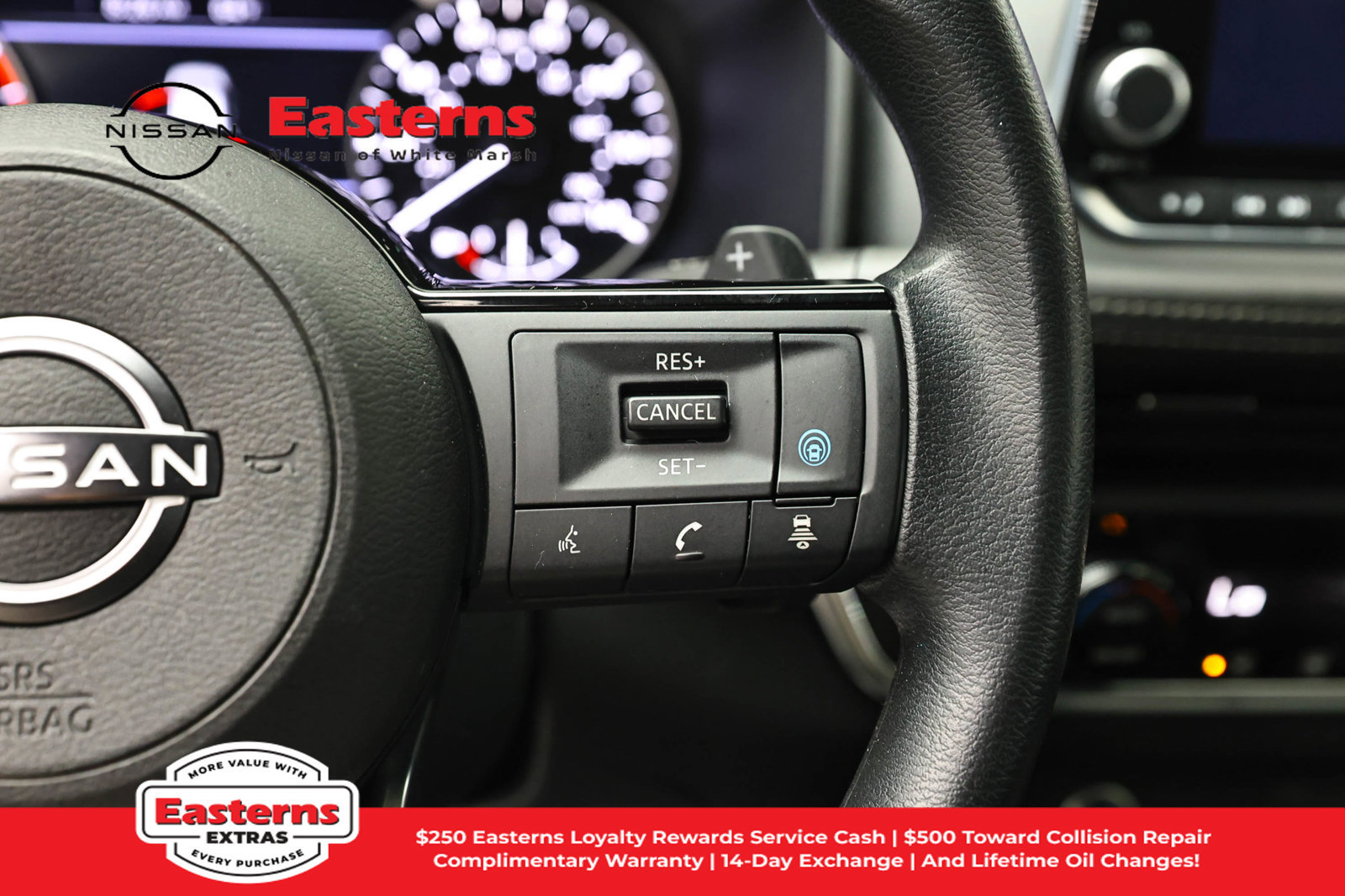 Used 2023 Nissan Rogue SV AWD/4WD image 16
