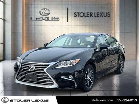 Used 2017 Lexus ES 350 w/ Luxury Package image 3