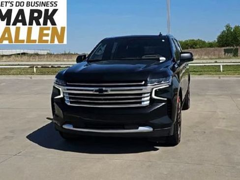 Used 2023 Chevrolet Tahoe High Country w/ Premium Package 2 AWD/4WD image 3