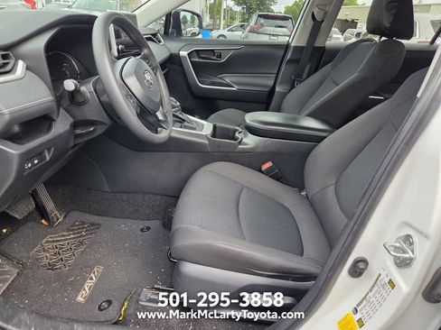 Used 2024 Toyota RAV4 LE FWD image 6