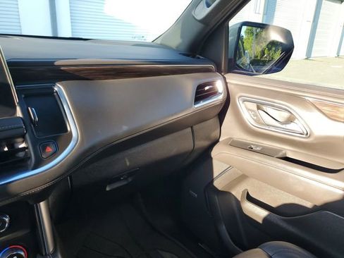 Used 2024 Chevrolet Tahoe LT w/ Luxury Package RWD image 24
