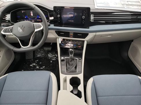 New 2026 Volkswagen Jetta SE FWD image 9