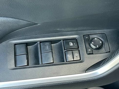 Used 2023 Toyota RAV4 LE AWD/4WD image 13