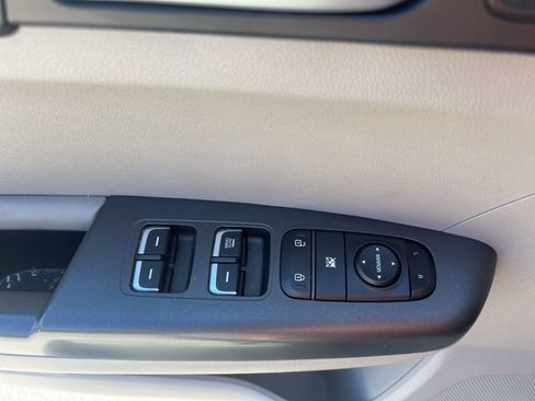 Used 2021 Kia Sportage LX FWD image 23