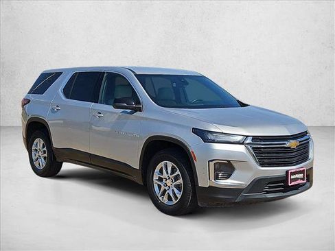 Certified 2022 Chevrolet Traverse LS FWD image 3