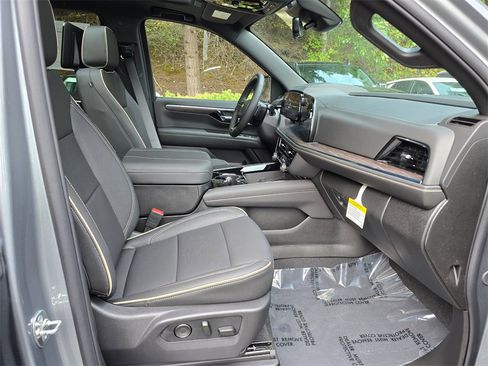 New 2026 Chevrolet Blazer EV LT image 11